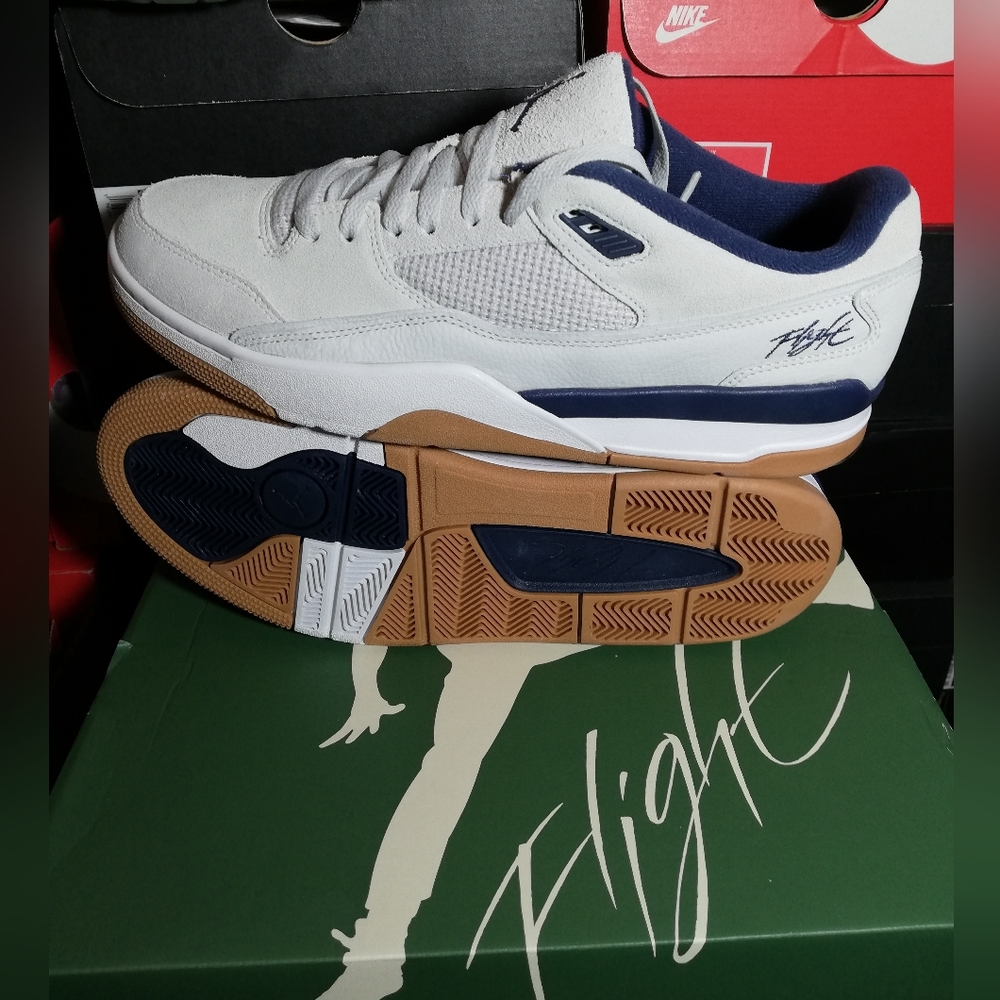 AIR JORDAN COURT FLIGHT MEN'S US SIZE 10 BRAND NEW IN BOX